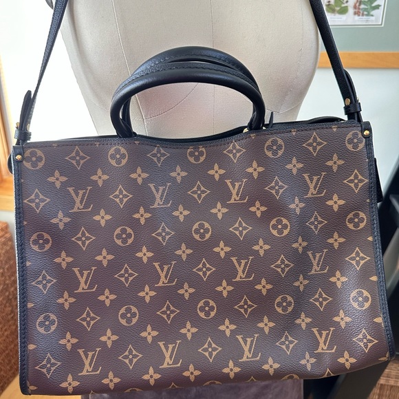 🆕Louis Vuitton Popincourt MM 👜in Noir - Picture 15 of 17